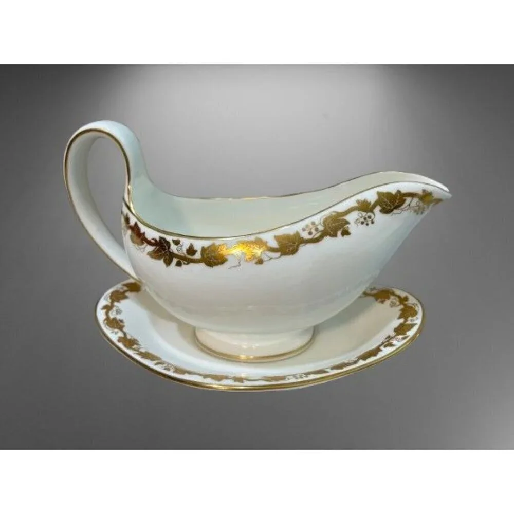 Wedgwood Whitehall Gravy Boat with Attached Underplate